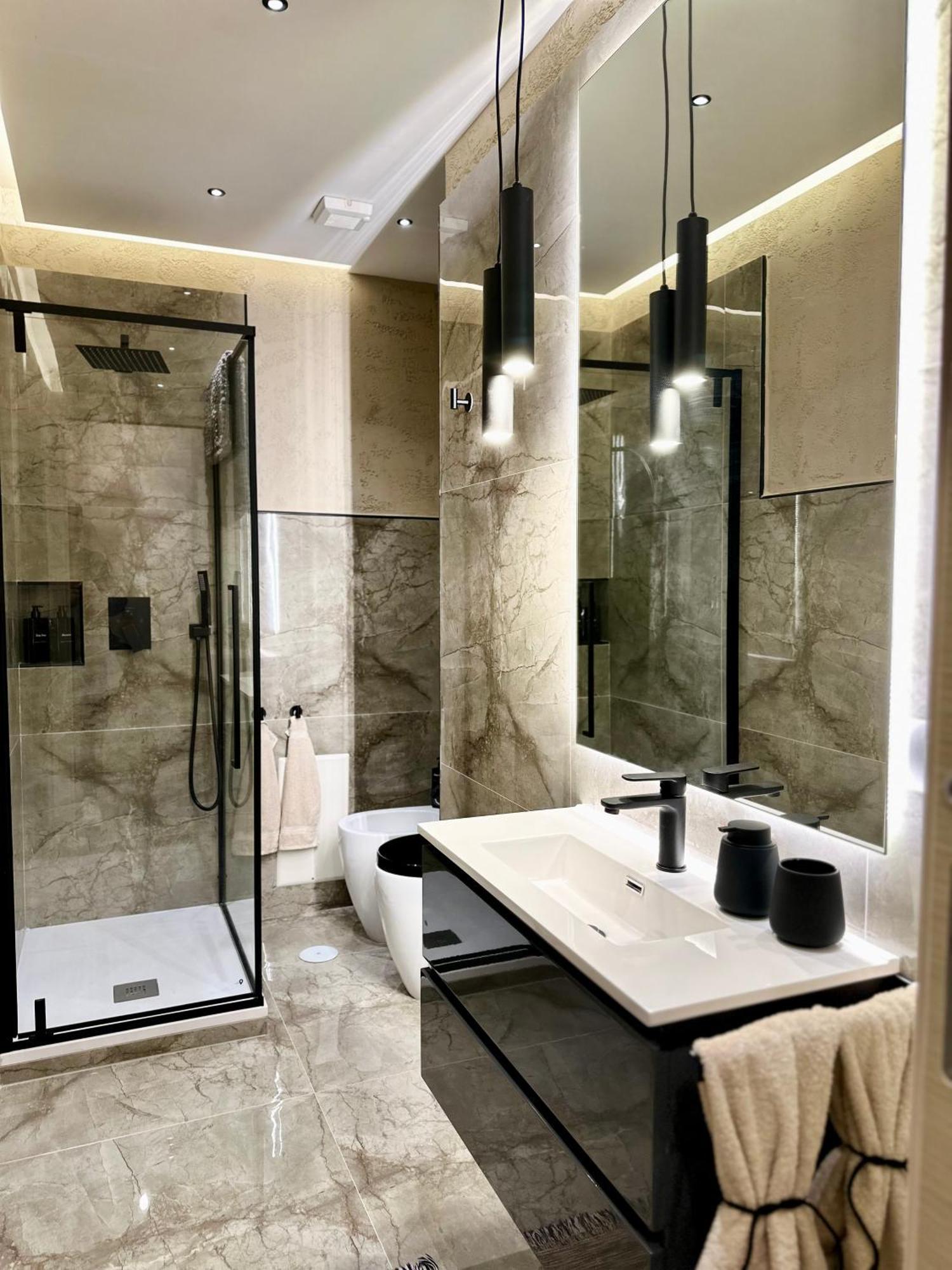 Falco Boutique With Jacuzzi
