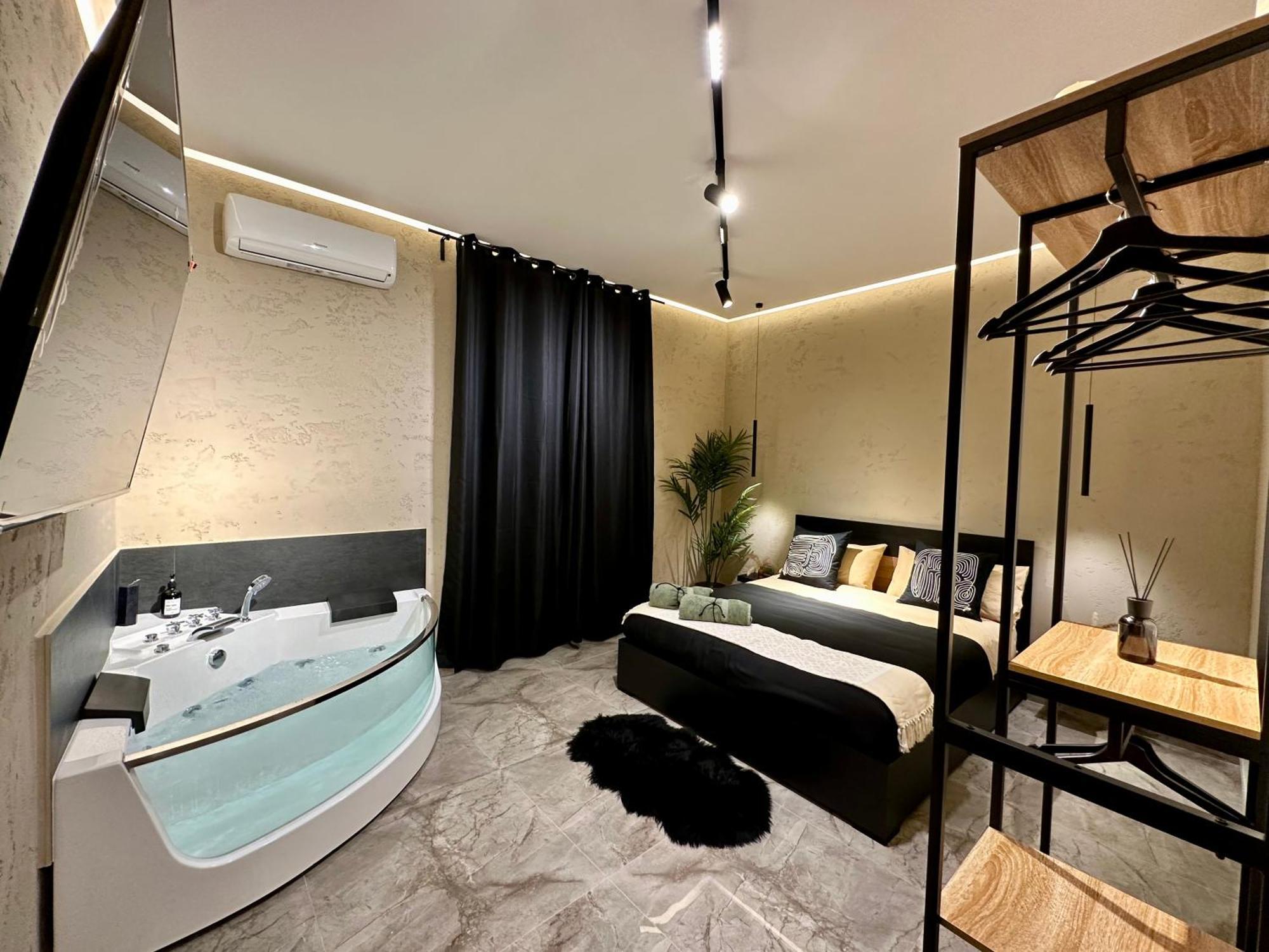 Falco Boutique With Jacuzzi Apartment Neapel