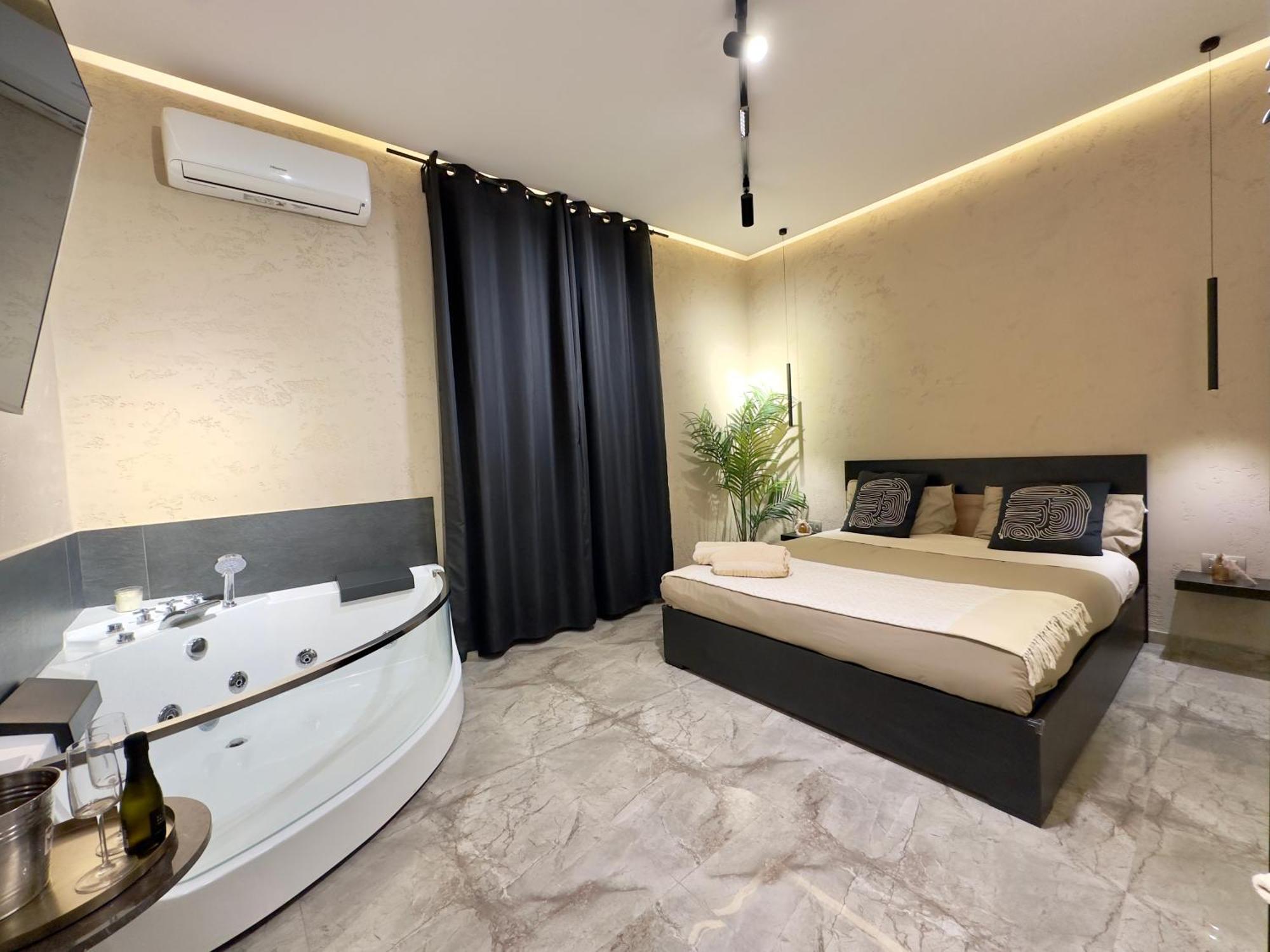 Falco Boutique With Jacuzzi Apartment Neapel